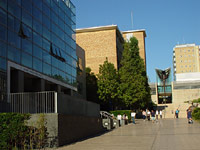  UNSW walkway